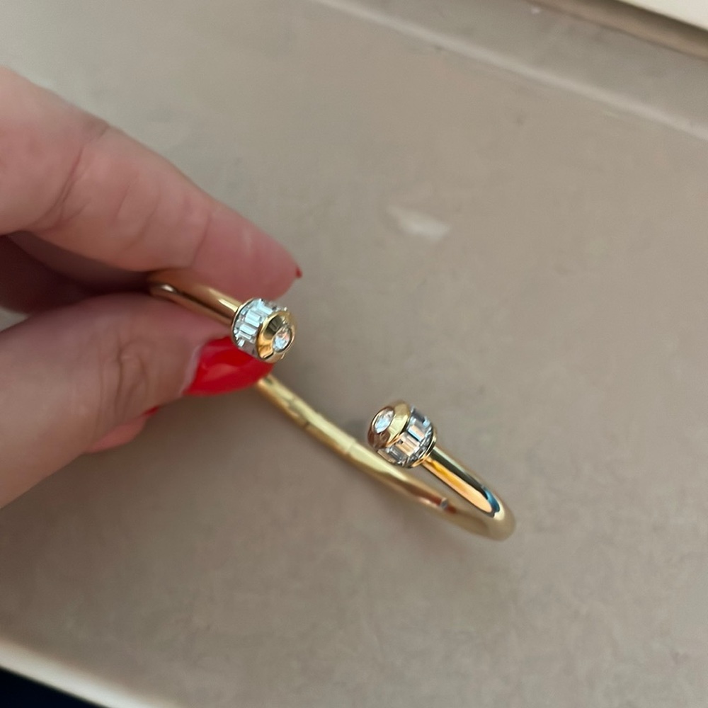 Henri bendel bracelet